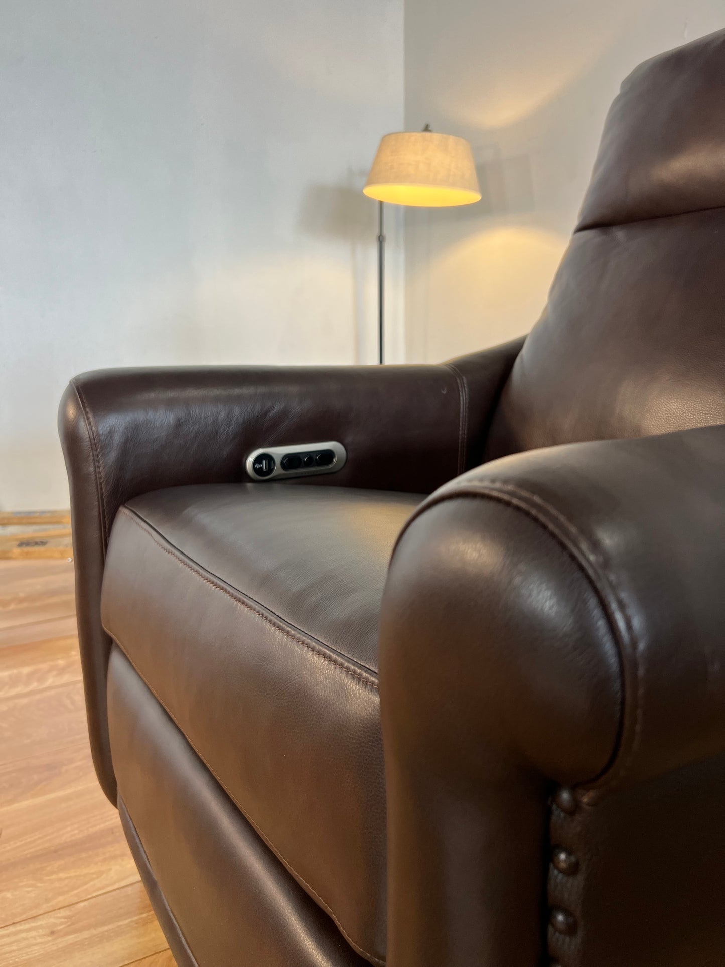 FlexSteel Elizabeth Brown Power Recliner Chair