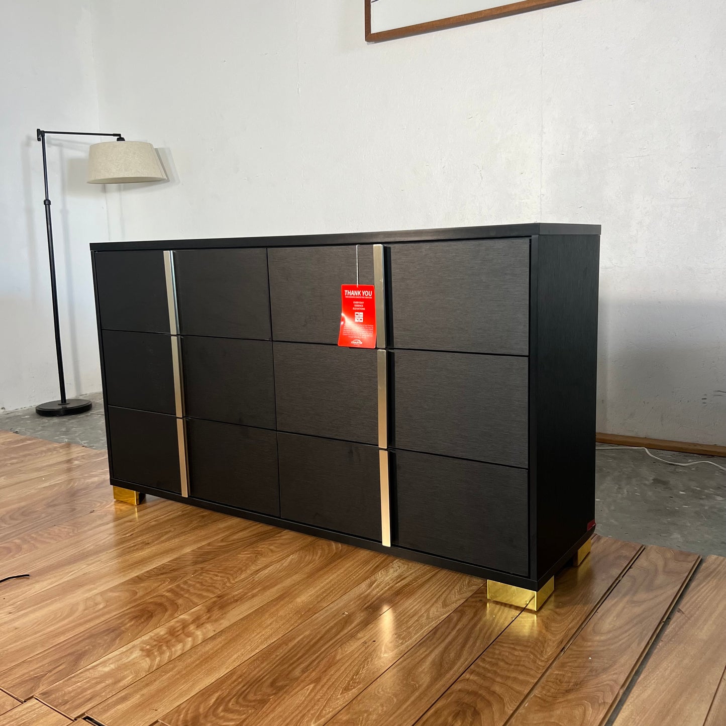 Willa Arlo “Jelissa” 6-Drawer Dresser