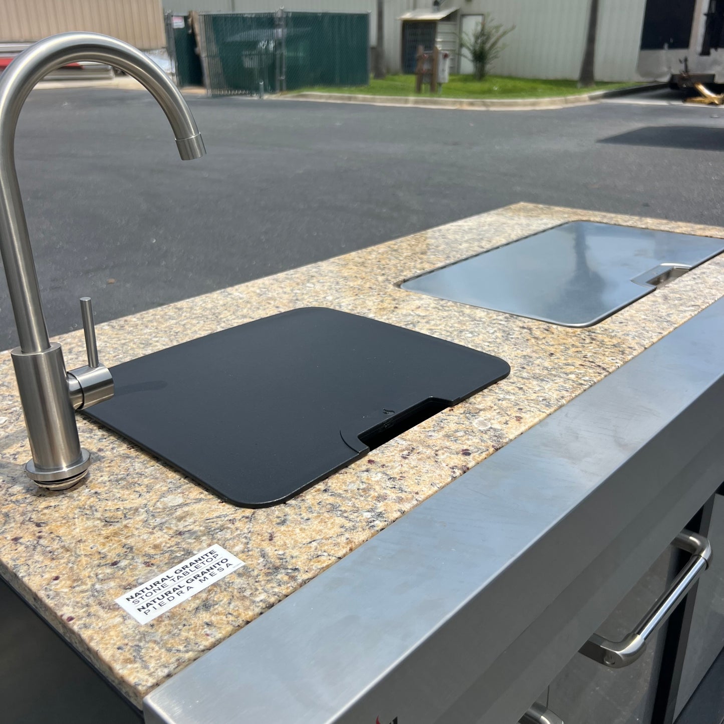 NEW Char-Broil Medallion Outdoor Sink and Storage