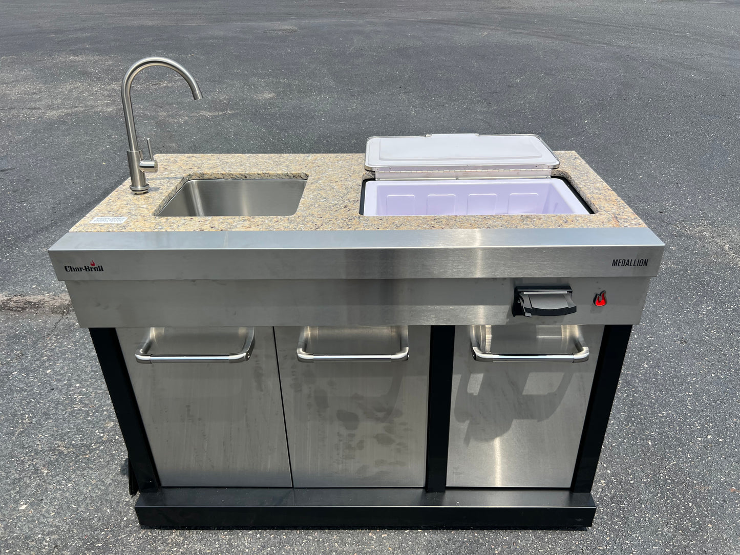 NEW Char-Broil Medallion Outdoor Sink and Storage