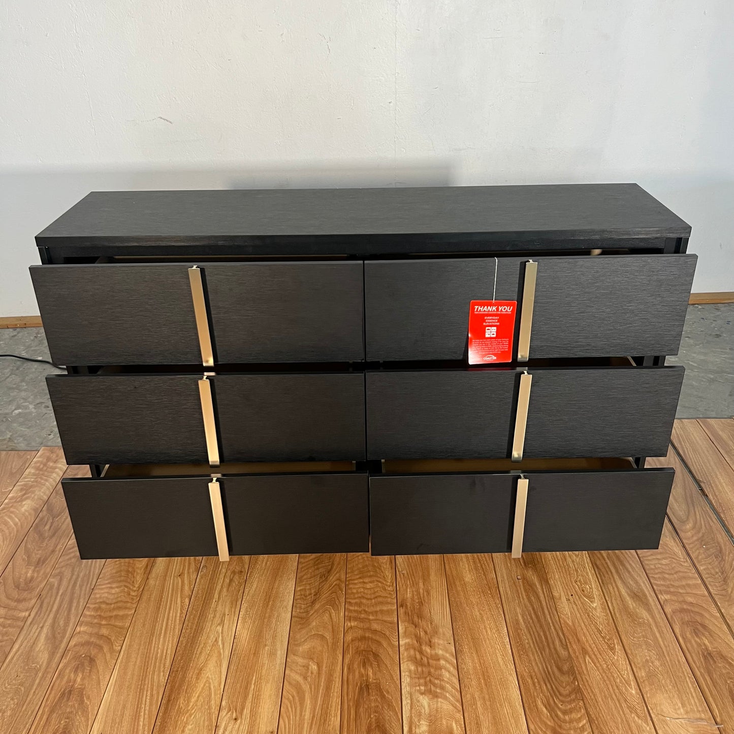 Willa Arlo “Jelissa” 6-Drawer Dresser